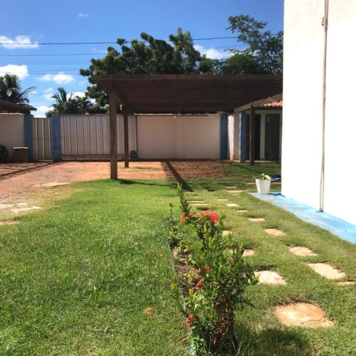 Entrada e Estacionamento